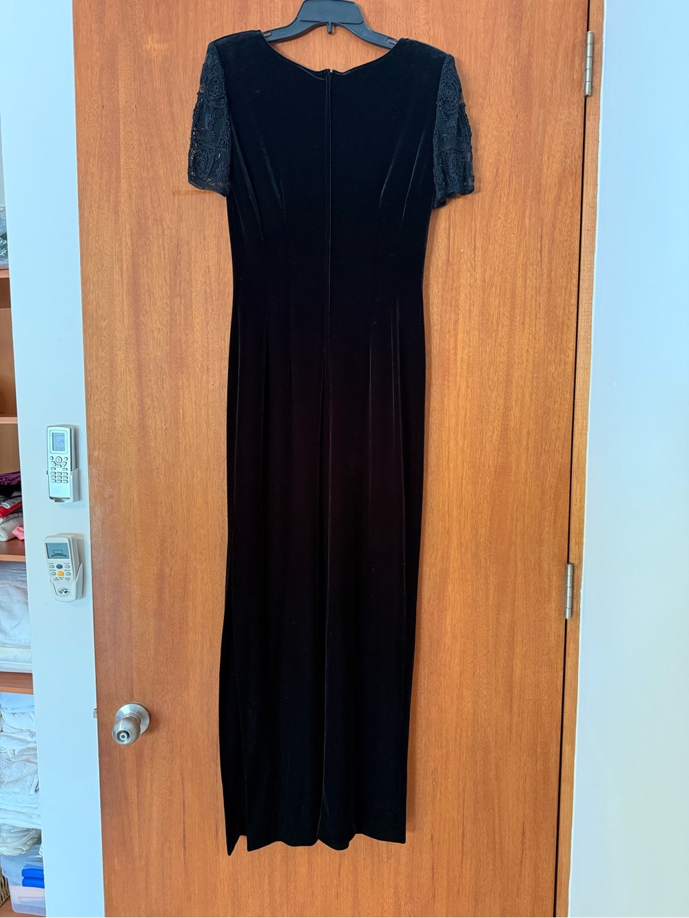 Vintage Donna Morgan Black Velvet Maxi Dress with Beaded Short Sleeves - Picture 6 of 7